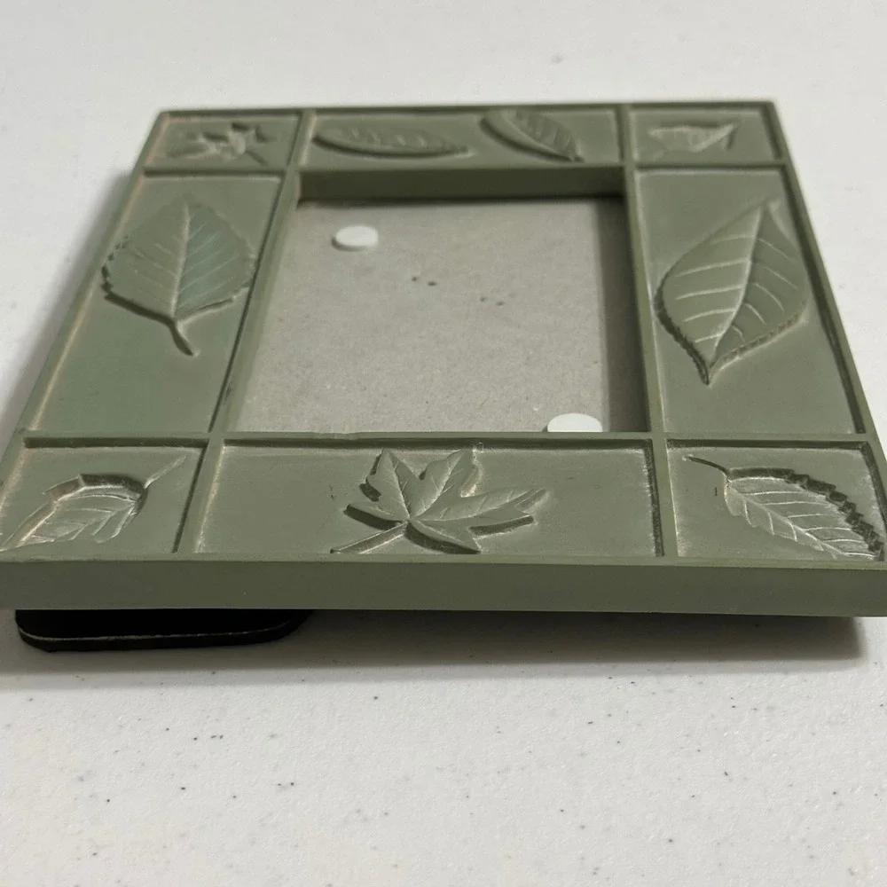 Raised & Embossed Leaf Motif Resin Tabletop Picture Frame Sage Green 7.5